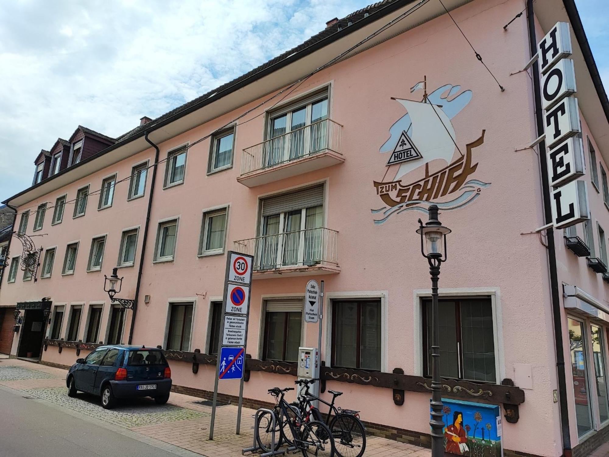 Hotel Schiff Раштатт Экстерьер фото