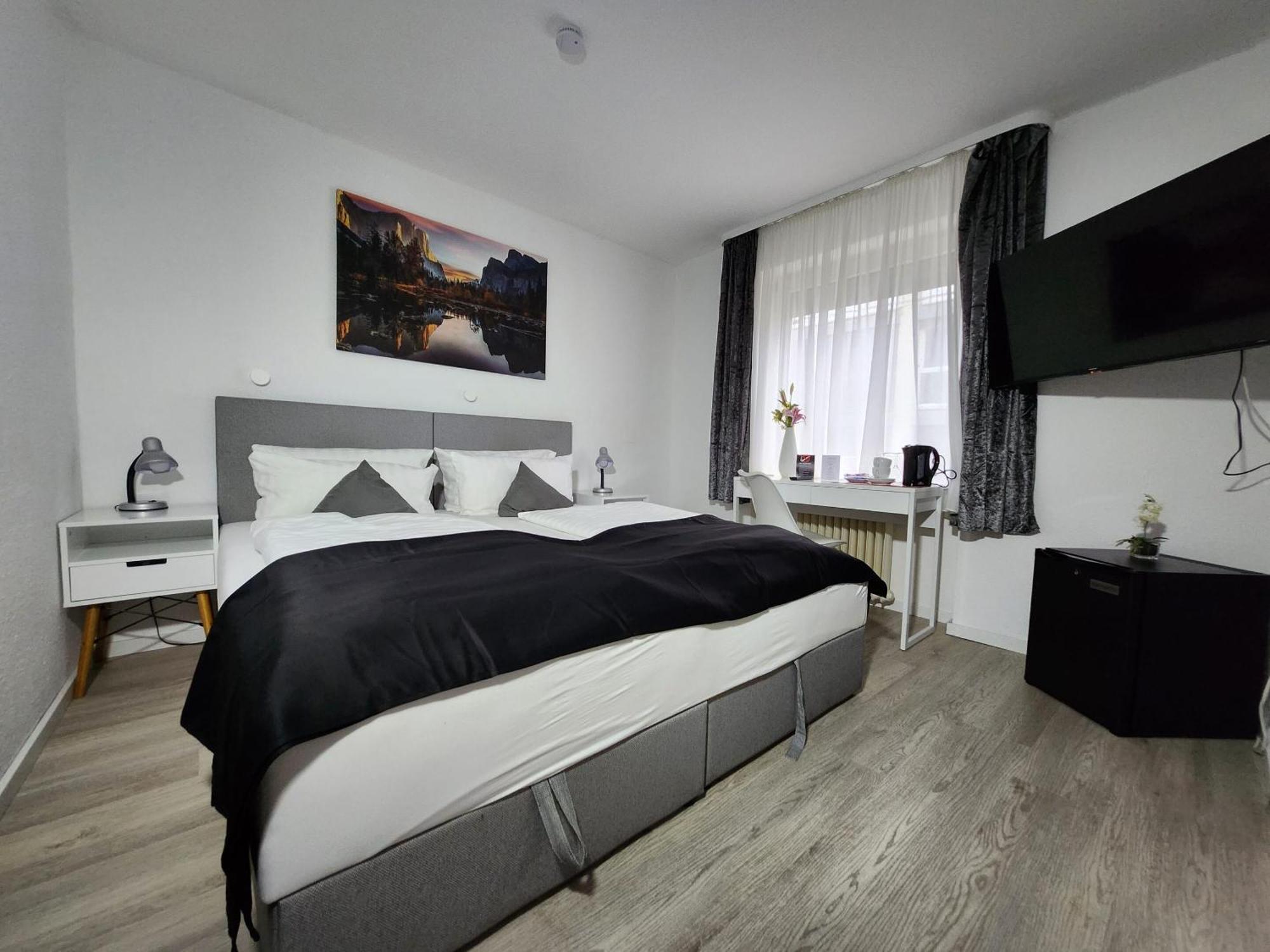 Hotel Schiff Раштатт Экстерьер фото