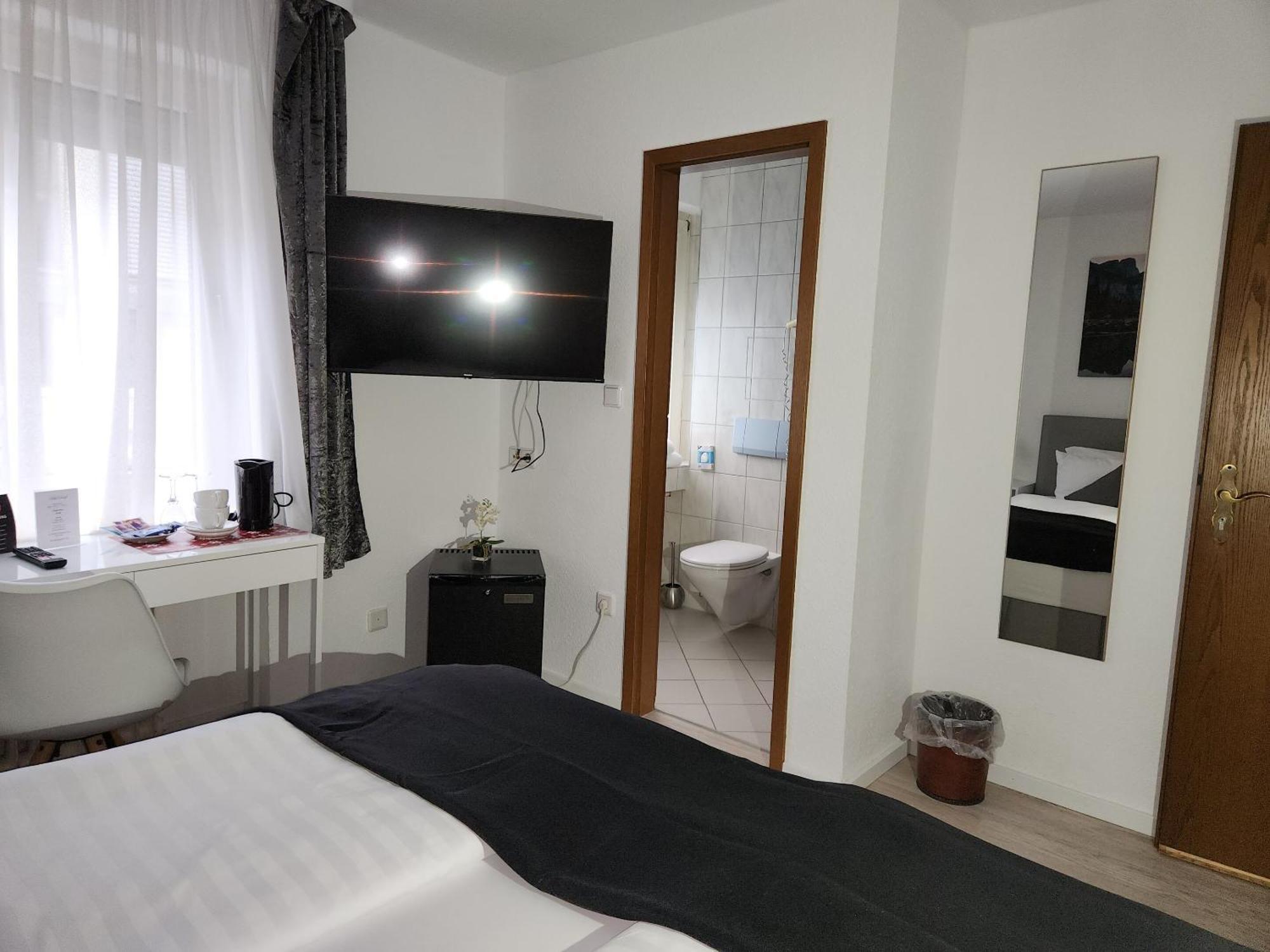 Hotel Schiff Раштатт Экстерьер фото